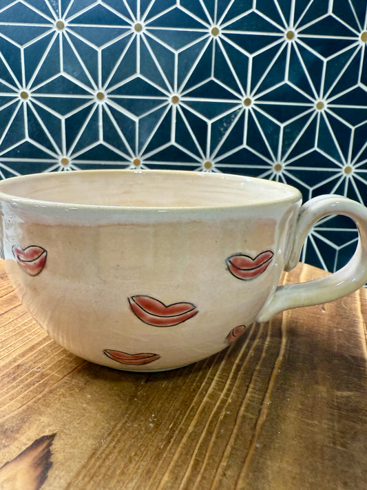 lips latte cup